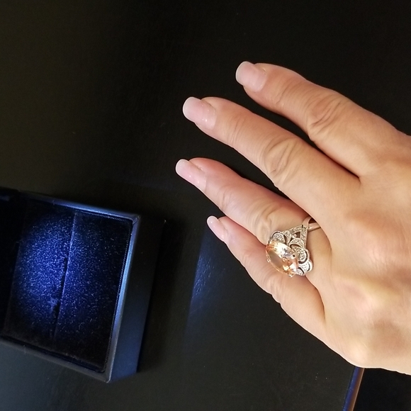 Ring - Picture 2 of 5